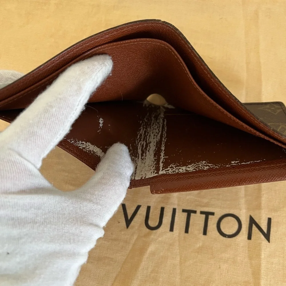 Louis Vuitton Men Marco Bifold Wallet EUC